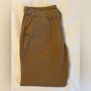 Old Navy Men's Khaki Chinos
33/32